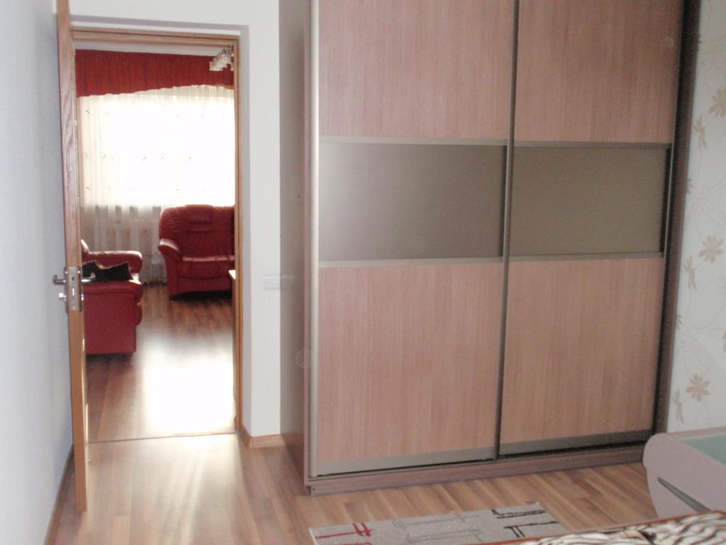 Central Cietoksna Street Apartment Daugavpils Room photo